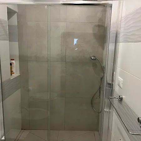 Minuetto 11 度假居 奥斯图尼
